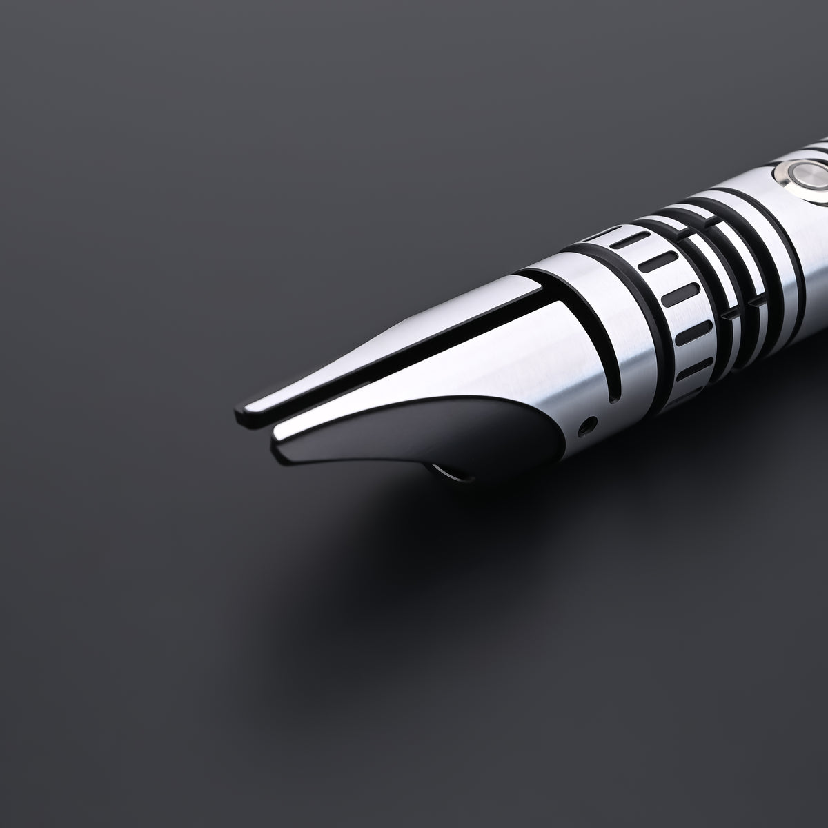 Elysium Saber
