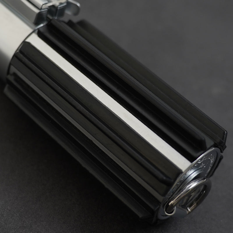 Graflex Elite Saber